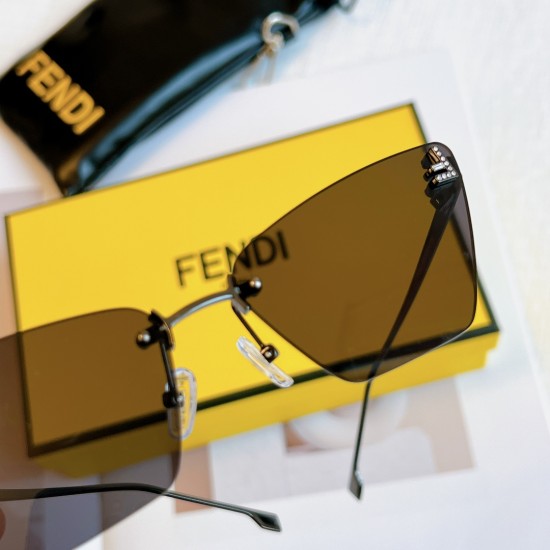 FENDI SUNGLASSES