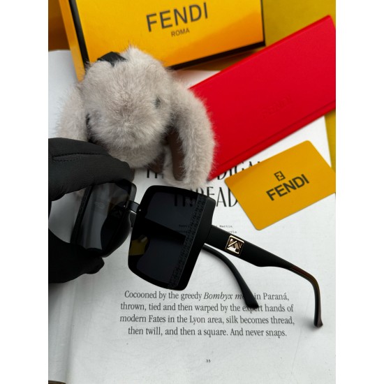 FENDI SUNGLASSES