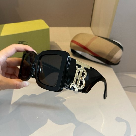BURBERRY SUNGLASSES
