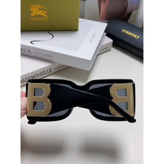 BURBERRY SUNGLASSES