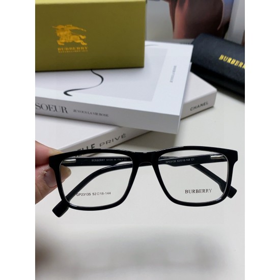 BURBERRY SUNGLASSES