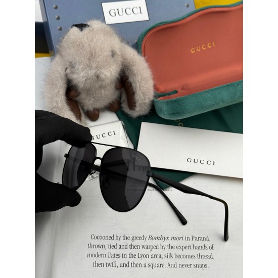 Gucci SUNGLASSES