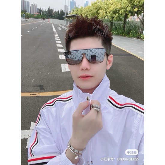 LV SUNGLASSES