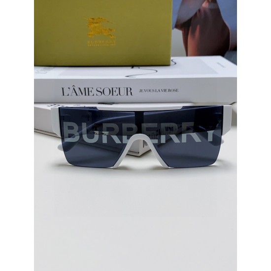 BURBERRY SUNGLASSES