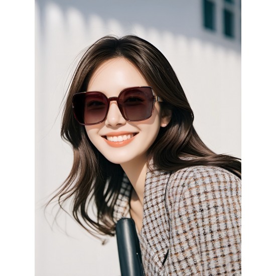 BURBERRY SUNGLASSES