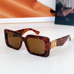 BURBERRY SUNGLASSES