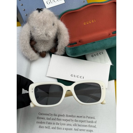 Gucci SUNGLASSES