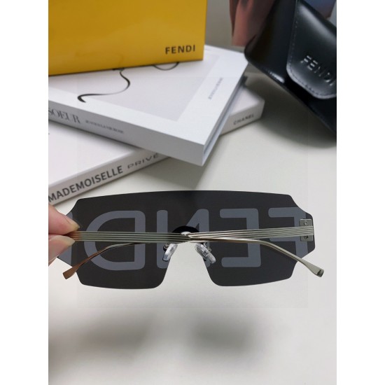 FENDI SUNGLASSES