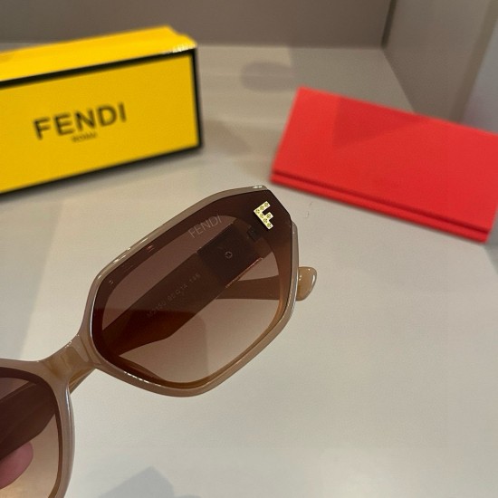 FENDI SUNGLASSES