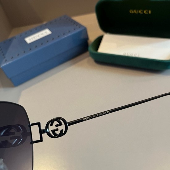 Gucci SUNGLASSES