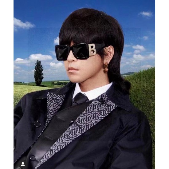 BURBERRY SUNGLASSES