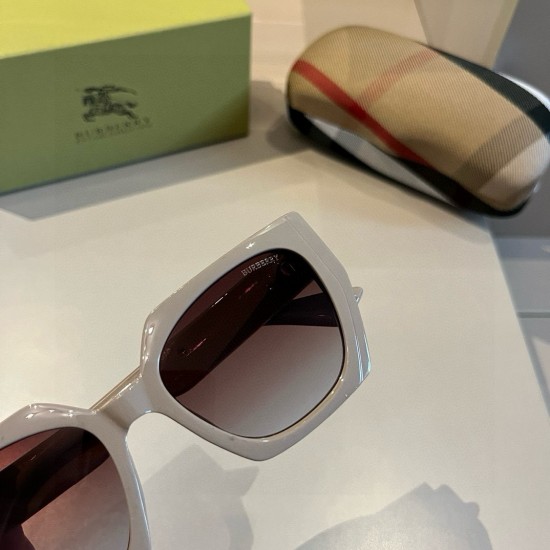 BURBERRY SUNGLASSES