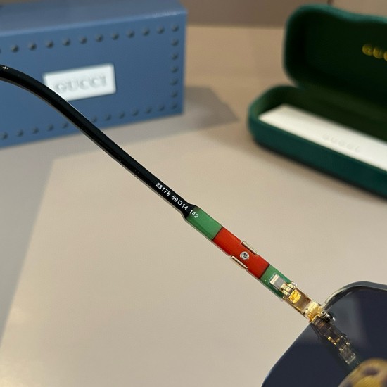 Gucci SUNGLASSES