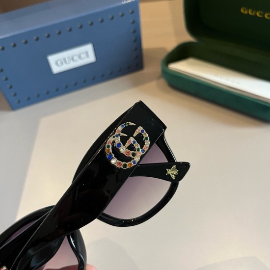 Gucci SUNGLASSES Gucci SUNGLASSES