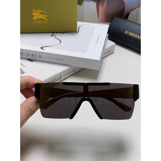 BURBERRY SUNGLASSES