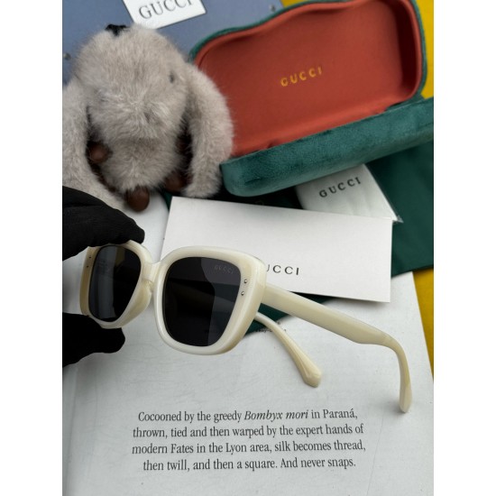 Gucci SUNGLASSES