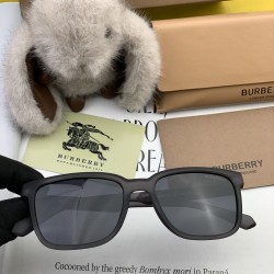 BURBERRY SUNGLASSES