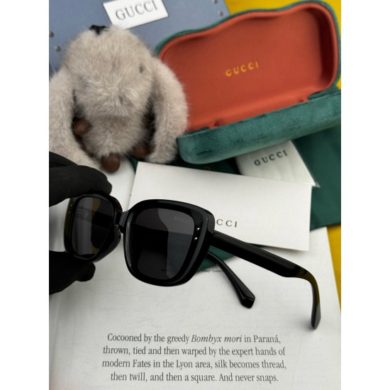 Gucci SUNGLASSES