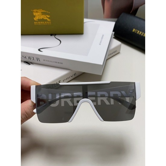 BURBERRY SUNGLASSES