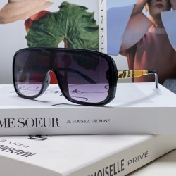 BURBERRY SUNGLASSES