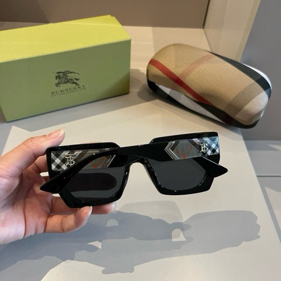 BURBERRY SUNGLASSES