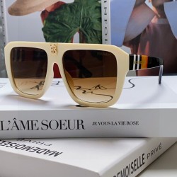 BURBERRY SUNGLASSES