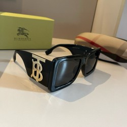 BURBERRY SUNGLASSES