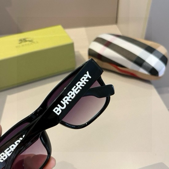 BURBERRY SUNGLASSES