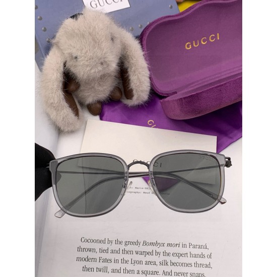 Gucci SUNGLASSES