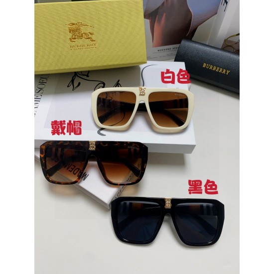 BURBERRY SUNGLASSES