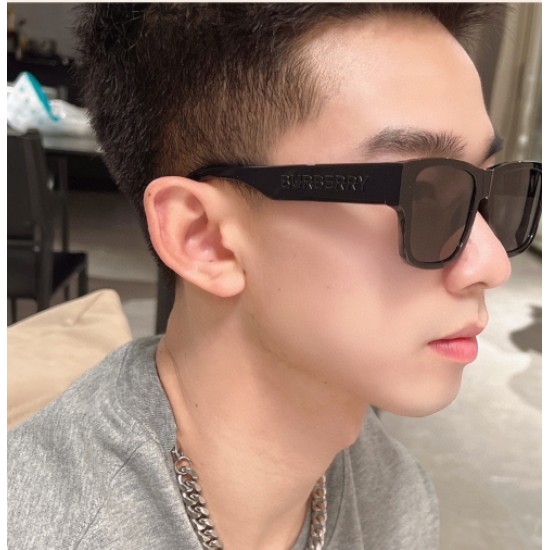 BURBERRY SUNGLASSES