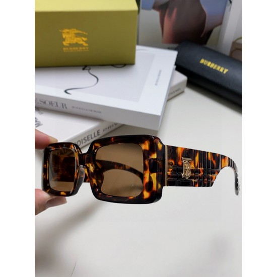 BURBERRY SUNGLASSES