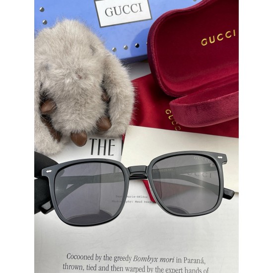 Gucci SUNGLASSES