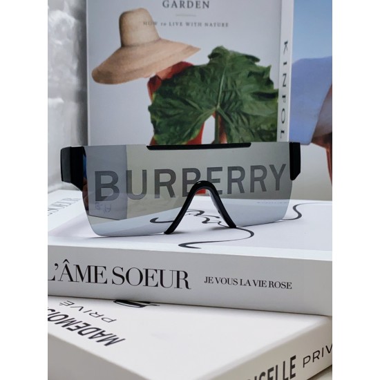 BURBERRY SUNGLASSES