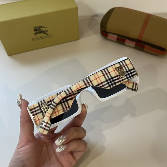 BURBERRY SUNGLASSES