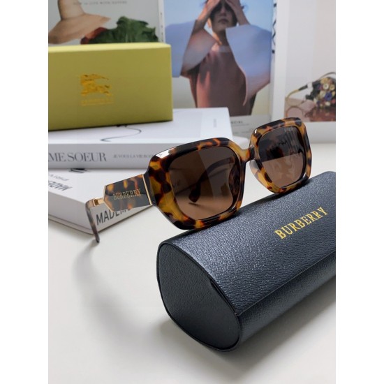 BURBERRY SUNGLASSES
