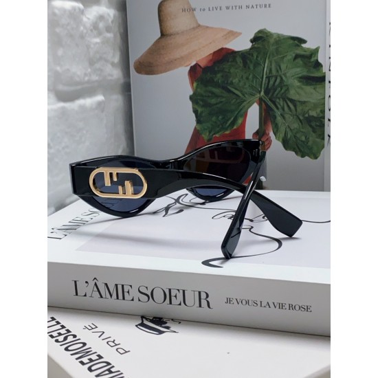 FENDI SUNGLASSES