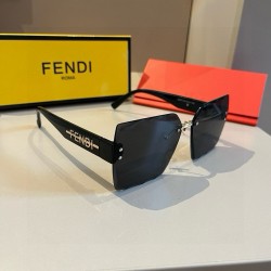 FENDI SUNGLASSES