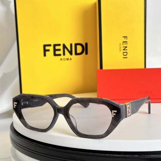 FENDI SUNGLASSES