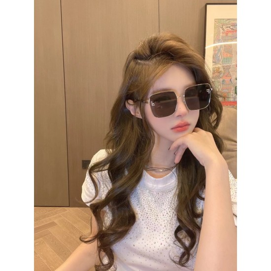 FENDI SUNGLASSES