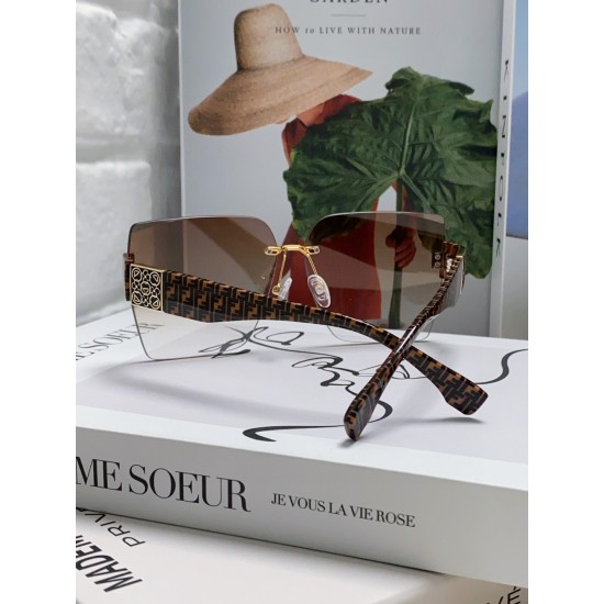 FENDI SUNGLASSES