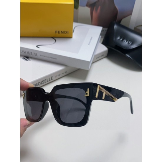 FENDI SUNGLASSES