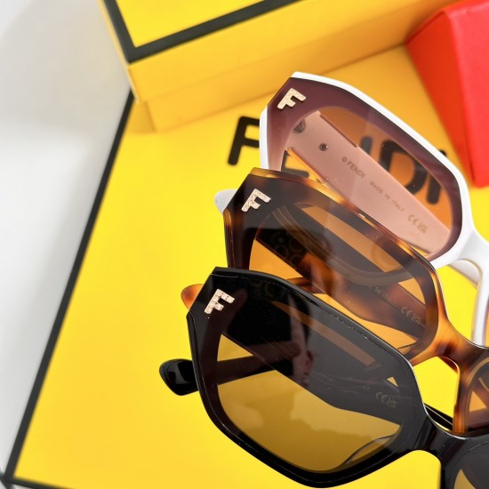 FENDI SUNGLASSES