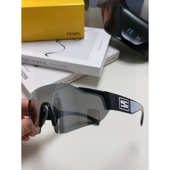 FENDI SUNGLASSES
