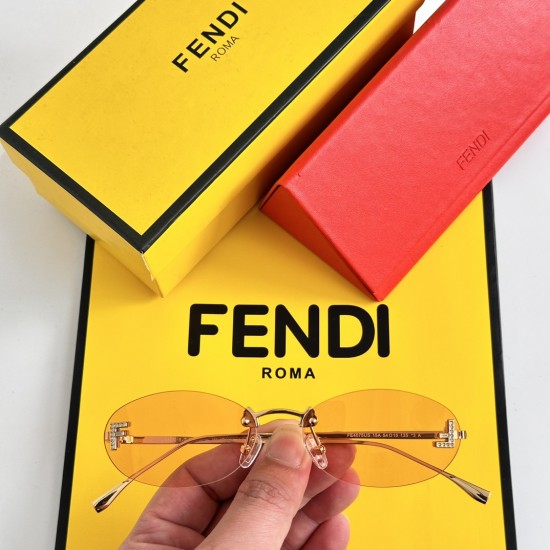 FENDI SUNGLASSES
