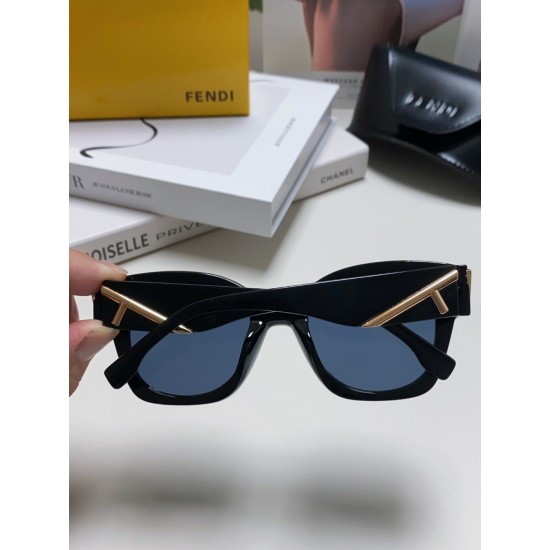 FENDI SUNGLASSES