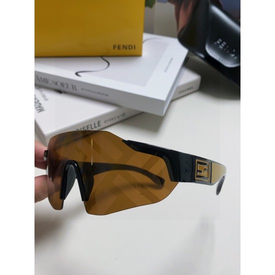 FENDI SUNGLASSES