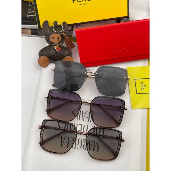 FENDI SUNGLASSES