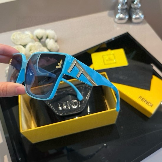 FENDI SUNGLASSES