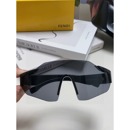 FENDI SUNGLASSES